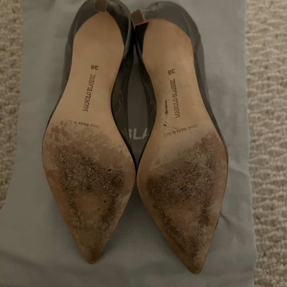 Manolo Blahnik Pacha PVC Cap-Toe Pump In Patent Silver - Picture 13 of 14